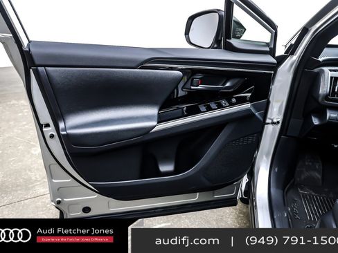 Used 2024 Toyota bZ4X FWD image 20