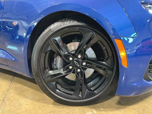 Used 2021 Chevrolet Camaro SS image 10