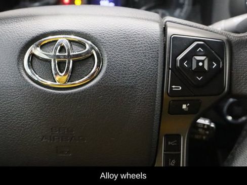 Used 2020 Toyota Tacoma TRD Sport image 11