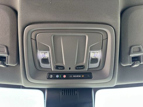 Used 2023 Chevrolet Silverado 1500 LTZ AWD/4WD image 25