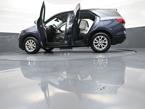 Used 2019 Chevrolet Equinox LS FWD image 47