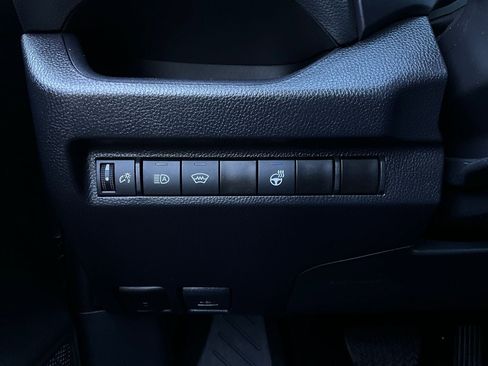 Used 2025 Toyota RAV4 XLE image 22