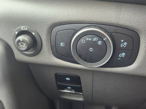 Used 2025 Ford Transit 350 XLT RWD image 9