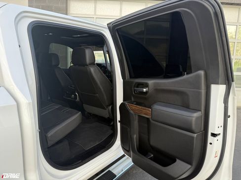 Used 2019 Chevrolet Silverado 1500 High Country w/ Technology Package AWD/4WD image 26