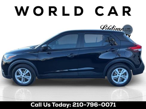 Used 2020 Nissan Kicks S FWD image 4