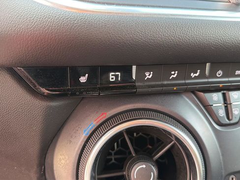 Used 2021 Chevrolet Blazer LT FWD image 26