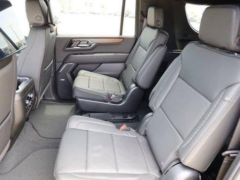 New 2026 GMC Yukon XL Denali w/ Denali Reserve Package RWD image 14