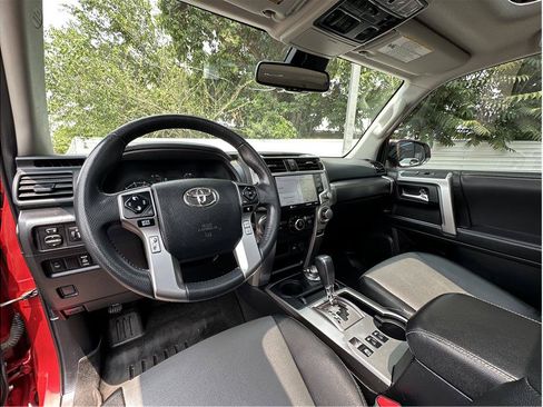 Used 2021 Toyota 4Runner SR5 Premium w/ Moonroof Package AWD/4WD image 14