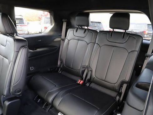 New 2025 Jeep Grand Cherokee L Limited AWD/4WD image 18