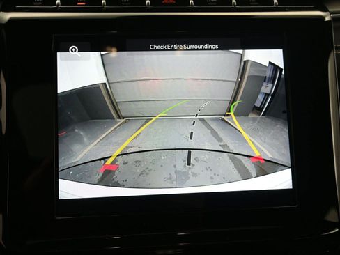 Used 2023 Jeep Grand Cherokee Altitude image 24