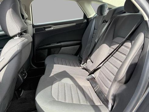 Used 2019 Ford Fusion SE image 29