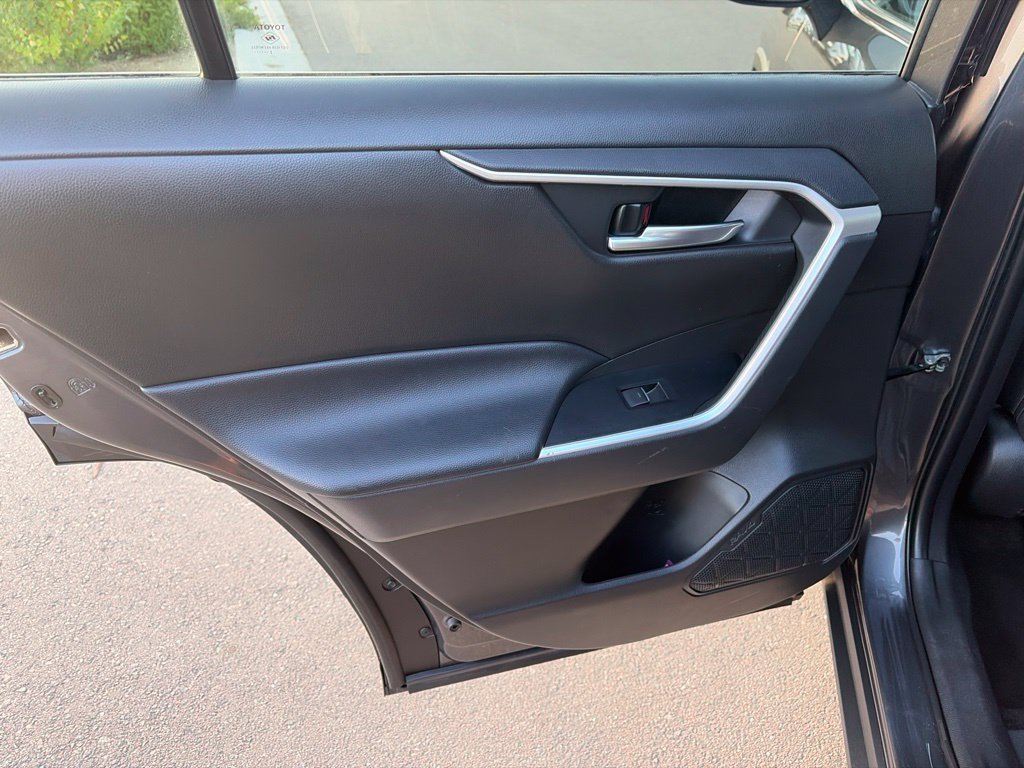 Used 2022 Toyota RAV4 XLE AWD/4WD image 20