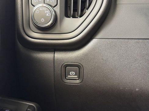 New 2025 GMC Sierra 3500 Pro image 24