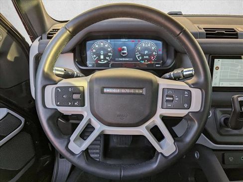 Used 2022 Land Rover Defender 90 S image 21