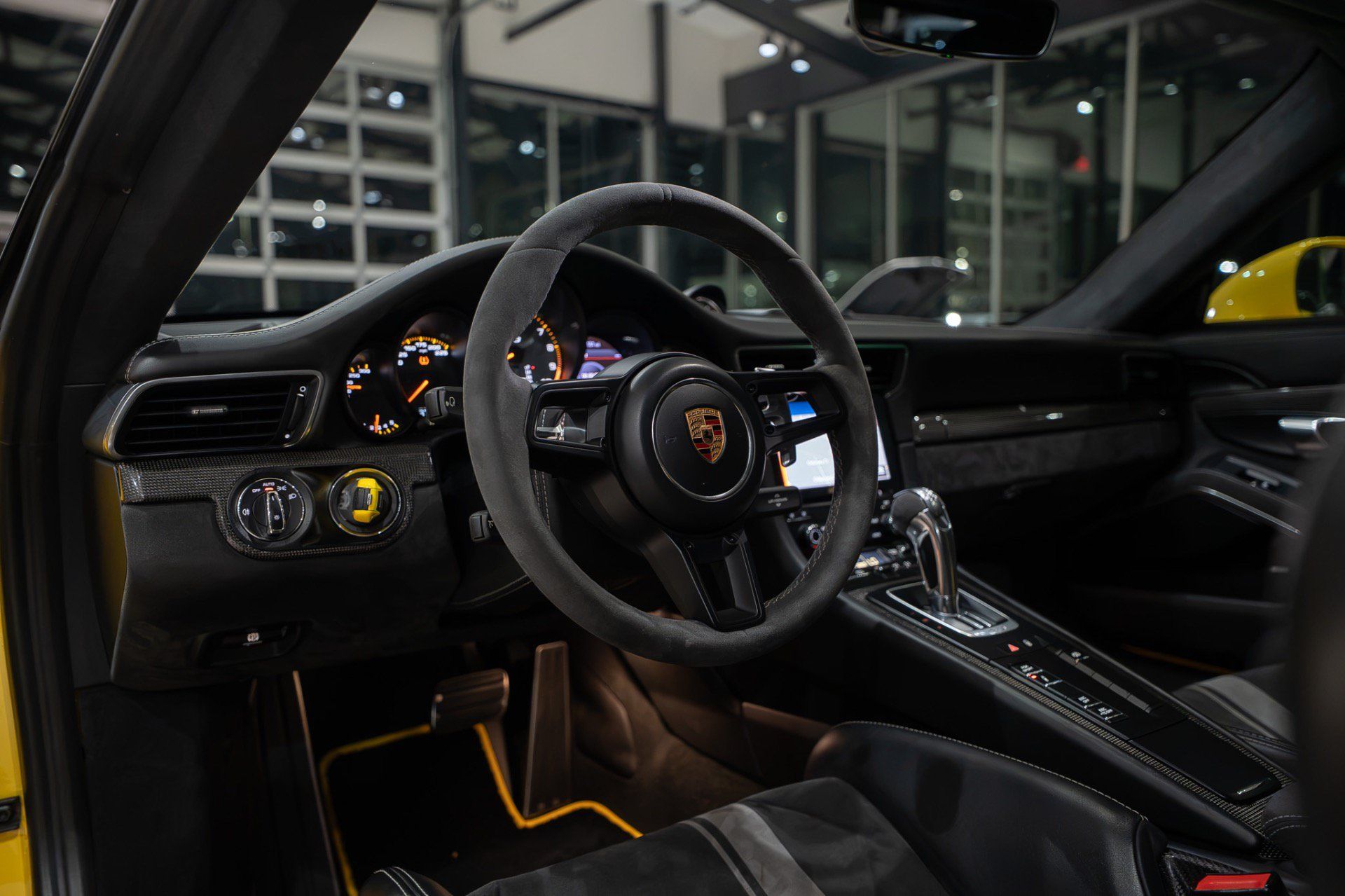Used 2018 Porsche 911 GT3 RWD image 12