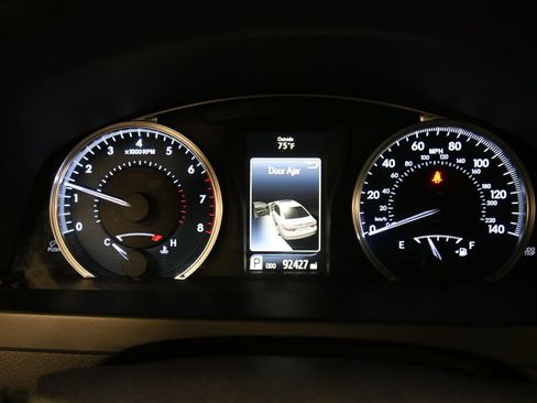Used 2015 Toyota Camry XLE FWD image 14