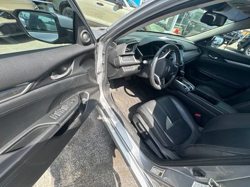 Used 2016 Honda Civic Touring image 21
