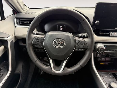 Used 2024 Toyota RAV4 Limited image 12