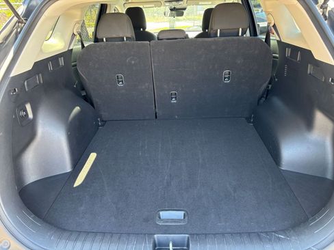 Used 2025 Kia Sportage LX FWD image 30