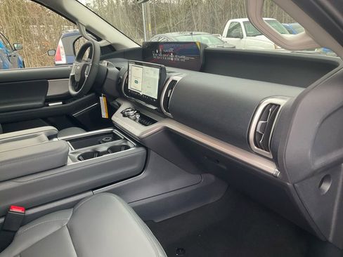 New 2026 Ford Expedition Active AWD/4WD image 11