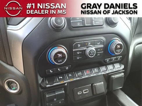 Used 2021 Chevrolet Silverado 1500 LTZ w/ Z71 Off-Road Package image 18