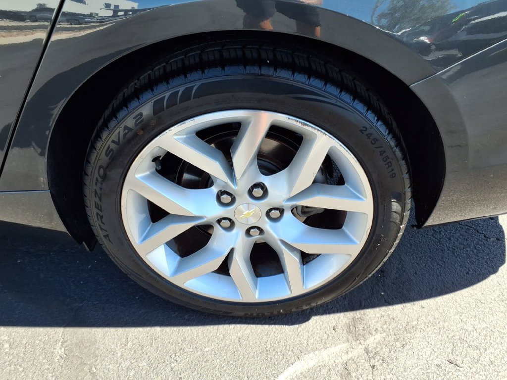 Used 2015 Chevrolet Impala LTZ FWD image 14