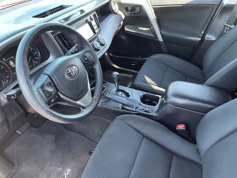 Used 2017 Toyota RAV4 LE image 17