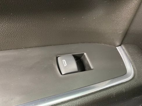 Used 2024 Chevrolet Silverado 1500 LT AWD/4WD image 30