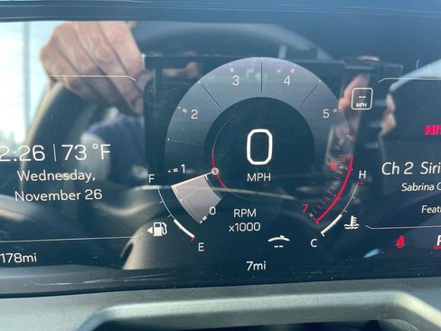 New 2026 GMC Acadia Elevation image 27