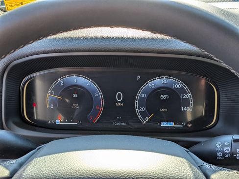 Certified 2024 Jeep Wagoneer Series II image 17