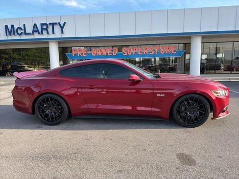 Used 2016 Ford Mustang GT RWD image 3