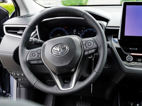 New 2026 Toyota Corolla Cross XLE w/ Convenience Package AWD/4WD image 32