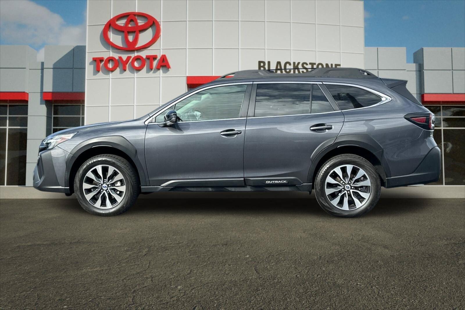 Used 2023 Subaru Outback Limited AWD/4WD image 6