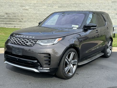 Used 2023 Land Rover Discovery Metropolitan Edition AWD/4WD image 1