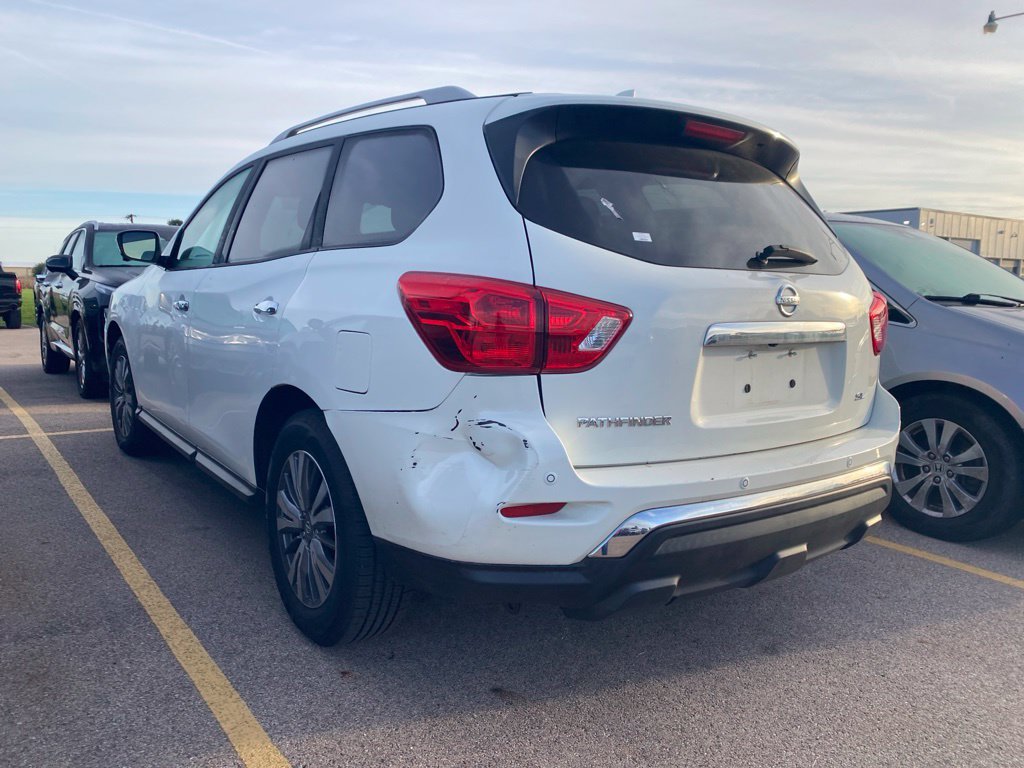 Used 2019 Nissan Pathfinder SL FWD image 11