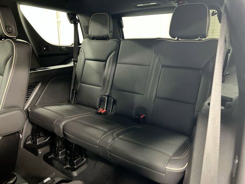 Used 2024 Chevrolet Tahoe Premier AWD/4WD image 24