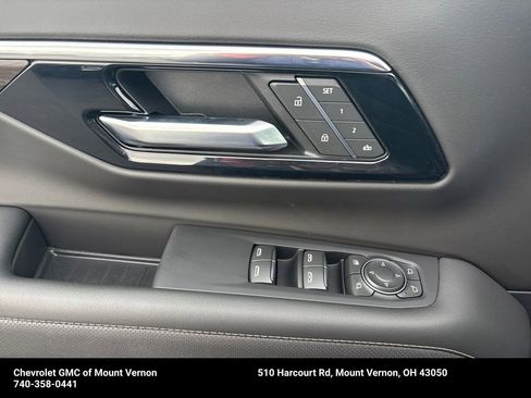 New 2025 Chevrolet Suburban Premier image 14