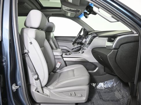 Used 2019 Chevrolet Tahoe LT w/ LT Signature Package image 13