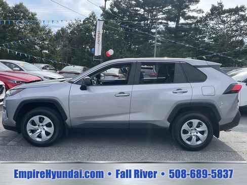 Used 2023 Toyota RAV4 LE AWD/4WD image 10