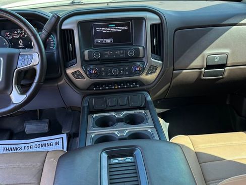 Used 2017 GMC Sierra 2500 Denali w/ Duramax Plus Package AWD/4WD image 21