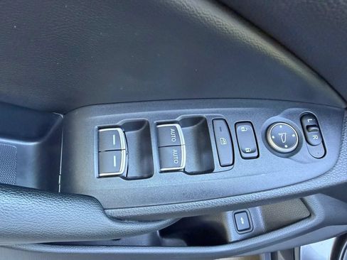 Used 2018 Honda Accord Sport image 8