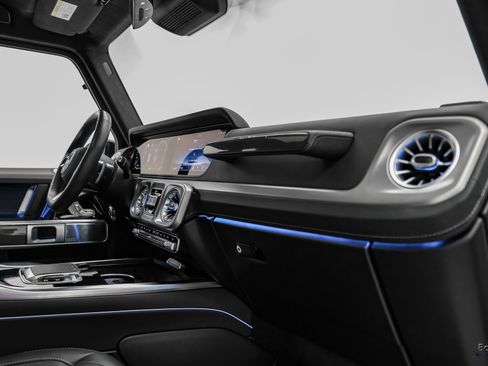 Used 2025 Mercedes-Benz G 550 w/ Exclusive Interior Package image 44