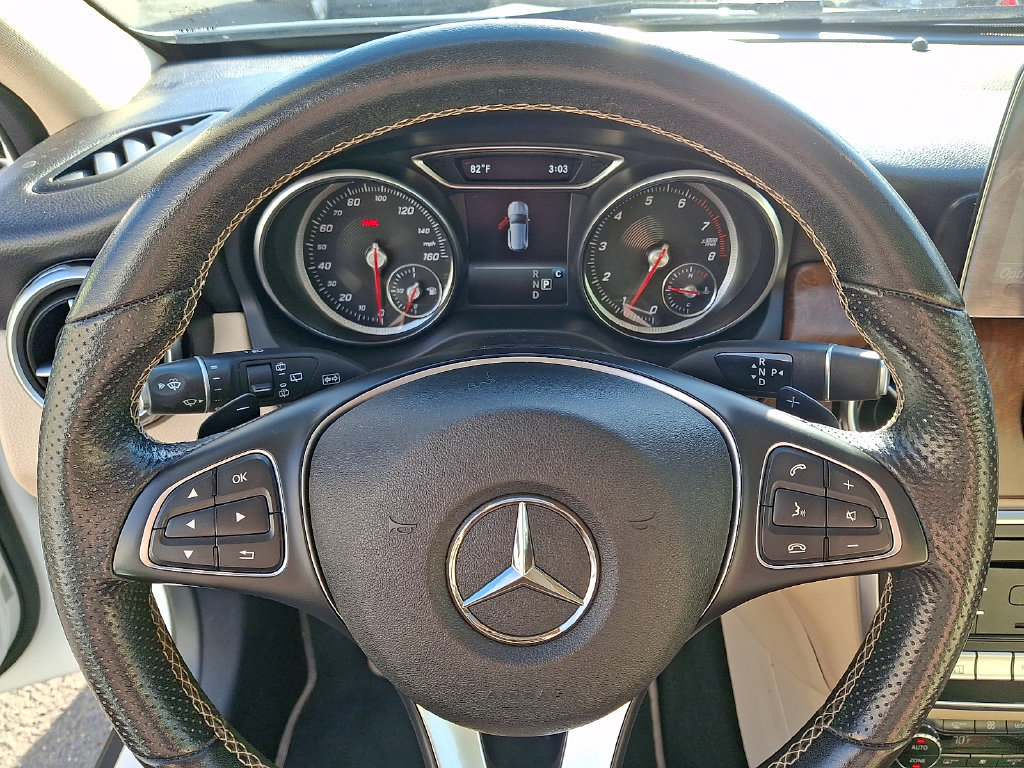 Used 2020 Mercedes-Benz GLA 250 4MATIC w/ Premium Package image 19