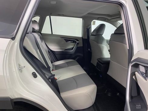 Certified 2022 Toyota RAV4 XLE Premium FWD image 9