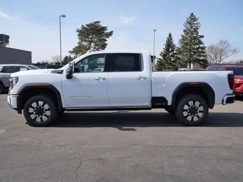 New 2026 GMC Sierra 3500 Denali w/ Denali Reserve Package AWD/4WD image 7