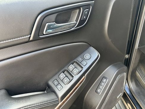 Used 2018 Chevrolet Suburban LT AWD/4WD image 20