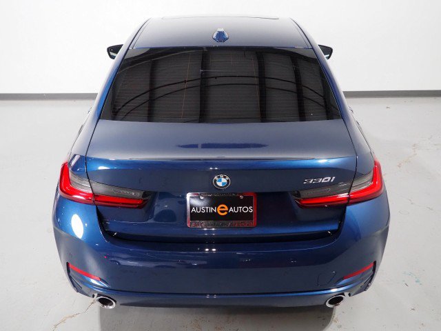 Used 2024 BMW 330i Sedan w/ Premium Package RWD image 7