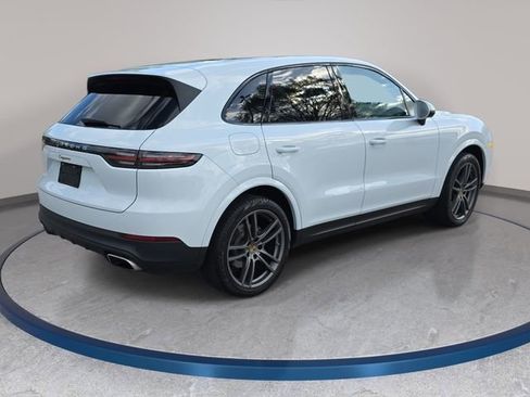 Used 2022 Porsche Cayenne w/ Premium Package AWD/4WD image 5
