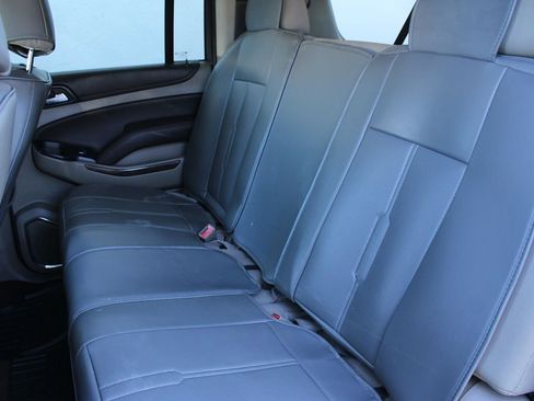 Used 2018 Chevrolet Suburban LS w/ All-Season Package image 17