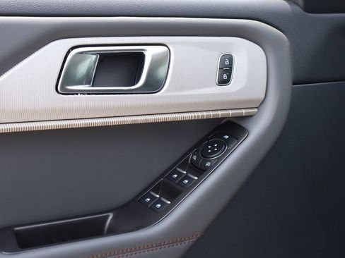 New 2026 Ford Explorer Active AWD/4WD image 24